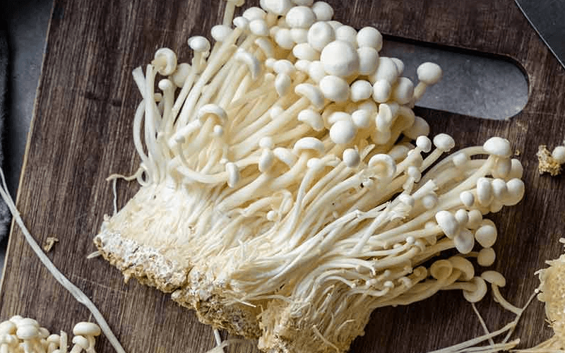 Enoki Mushroom (एनोकी मशरूम)