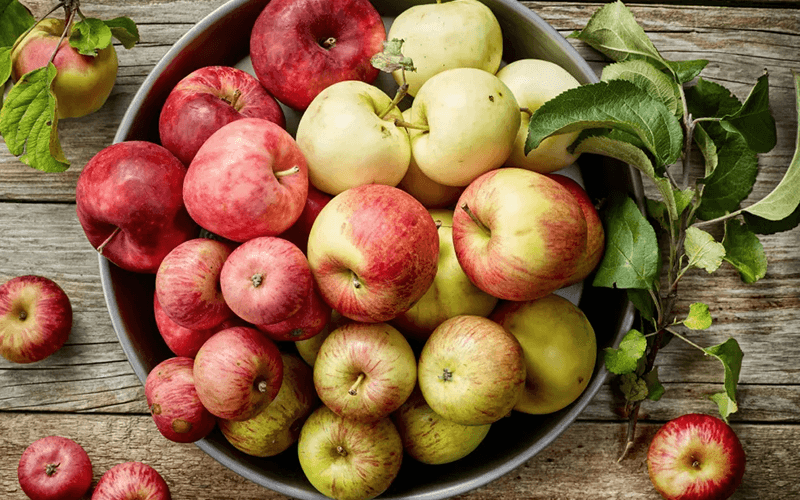 Apple (सेब) - wholesale fruit Surat